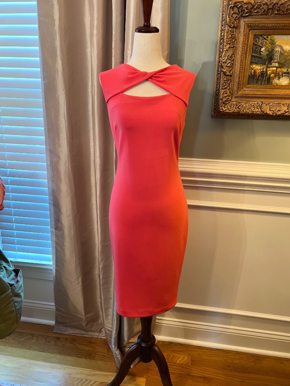 NWOT Calvin Klein Coral Twist Neck Stretch Crepe Sheath Knee Dress Size 8 - Picture 2 of 4